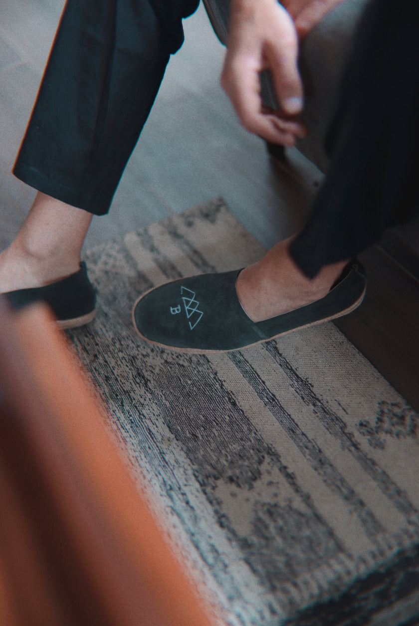 ALPARGATA GAMUZA GRIS